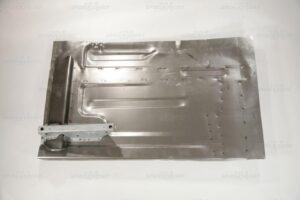 Bodenblech mit Längsträger rechts - Limousine