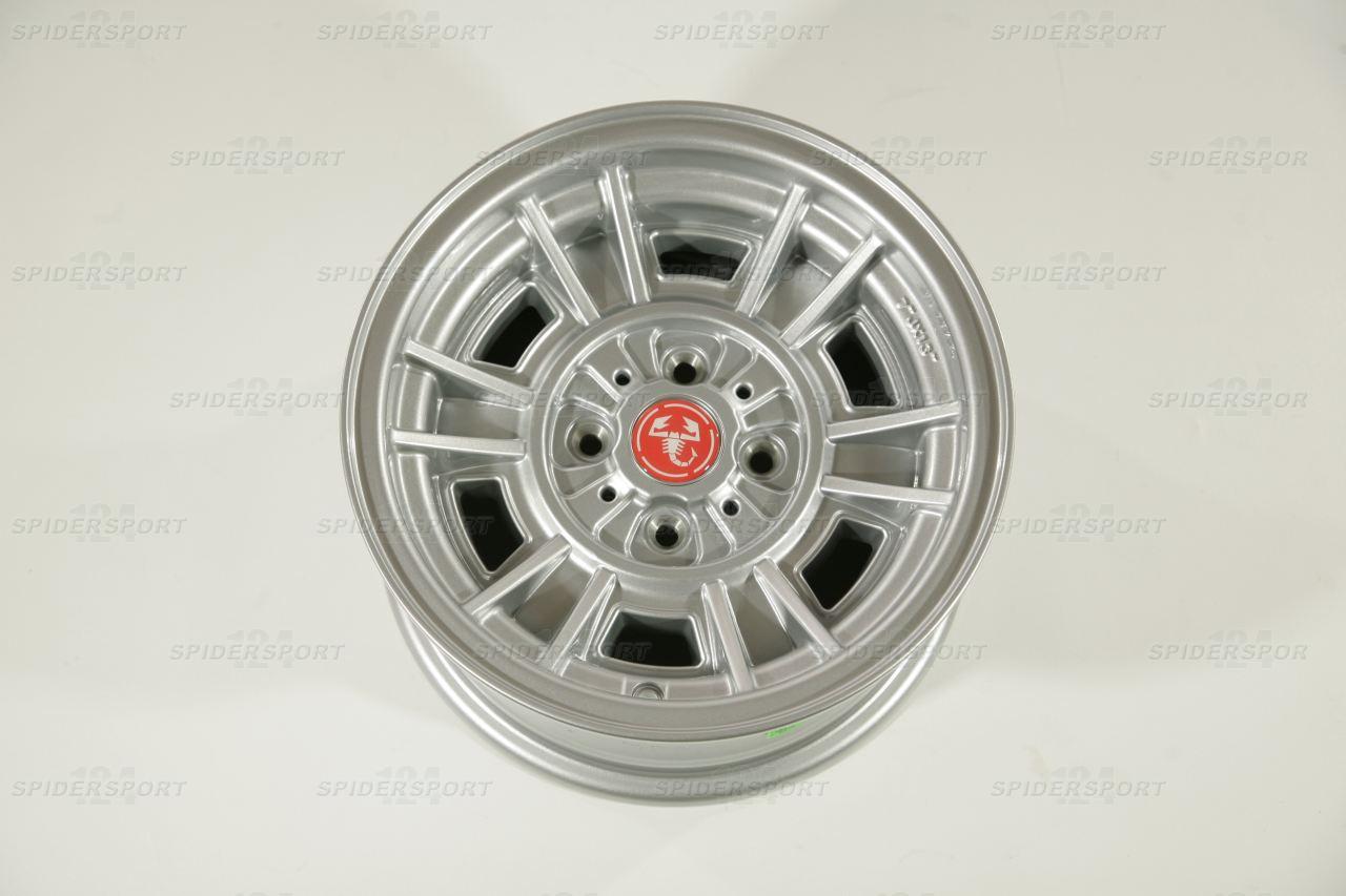 Alufelge CD 66 7J x 13, mit Abarth Nabenkappe